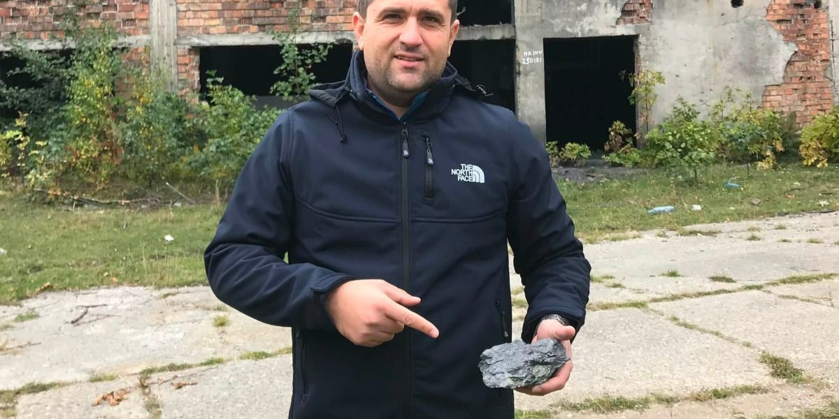 Radu Miruță: Grafitul de la Baia de Fier rămâne la stat