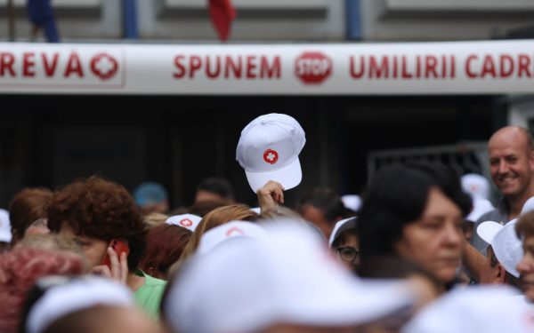 Sănătatea: sindicatele cer prag minim pentru noua lege salarizării