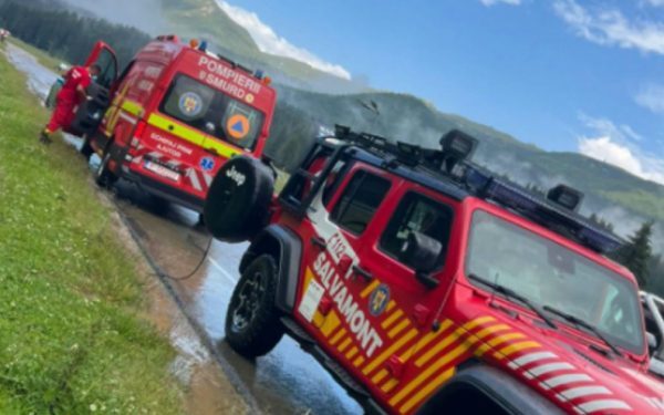 Bătrân de 80 de ani, salvat după 8 ore pe Muntele Moldoveanu