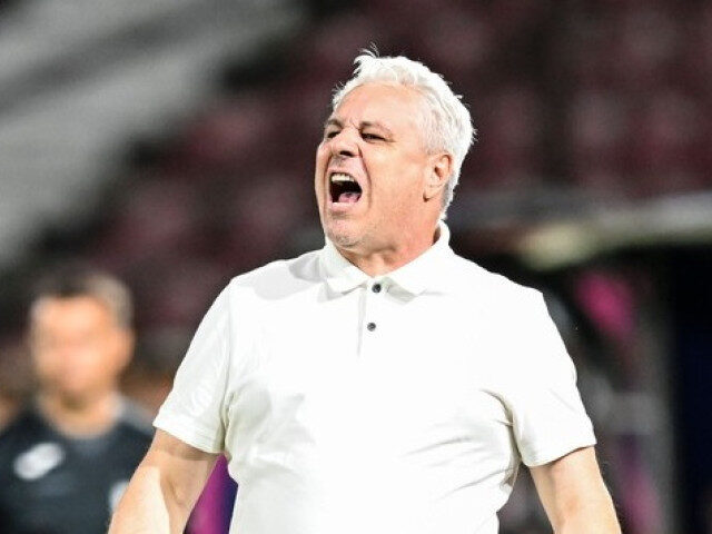 Șumudică uimit de jucătorul CFR-ului care joacă gratis