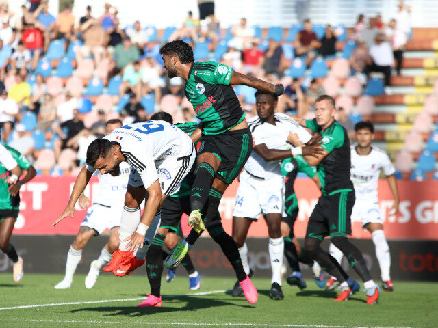 Botoșani – Corvinul 0-0: Remiză albă, oaspeții au terminat în 10
