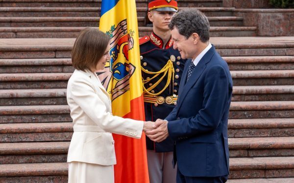 Nicușor Dan cu Maia Sandu: Dovadă a apropierii România-Moldova