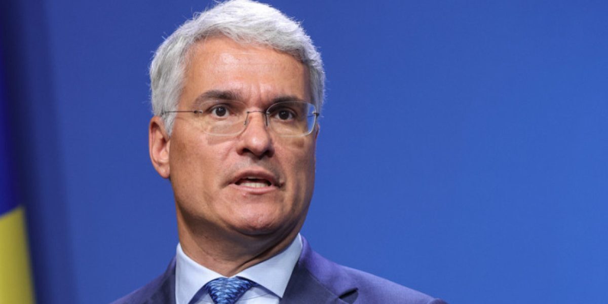 PÎSLARU TRIMITE LEGEA SALARIZĂRII LA COTROCENI