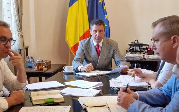 Tanczos Barna: Fermierii iau bani pentru porci și bovine din 1 septembrie