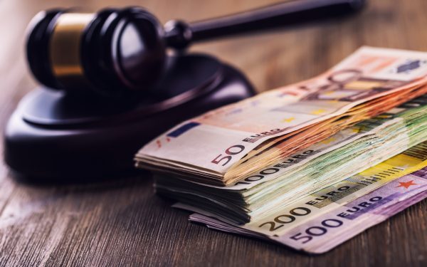 ICCJ: Magistrații așteaptă banii, judecata, pe 20 august
