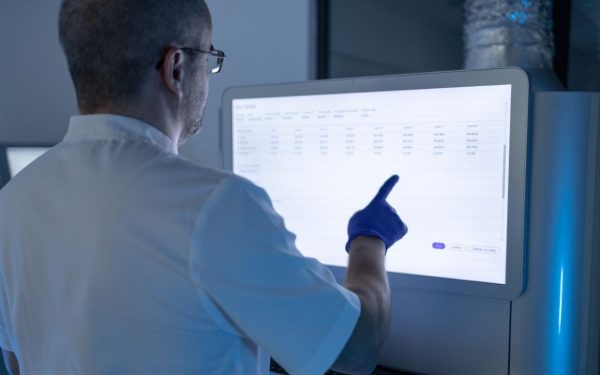 Testul genetic: Lumina de la capătul incertitudinii medicale