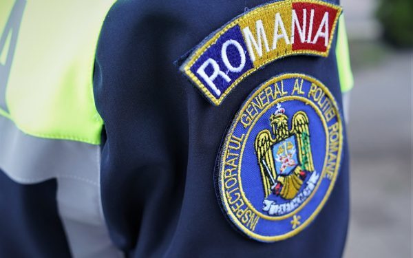 Poliția: Infractori vishing, țintă conturile bancare