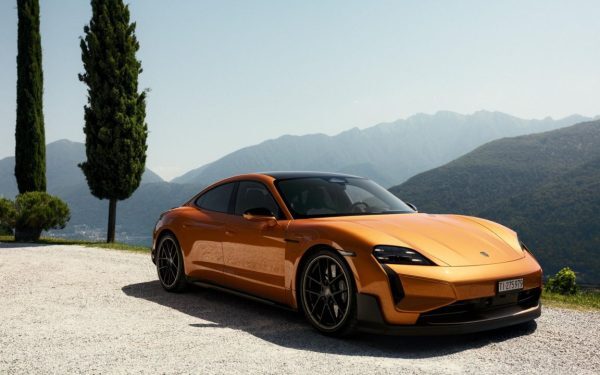 Porsche Taycan: Pariază pe dispariția sa electrică până în 2030