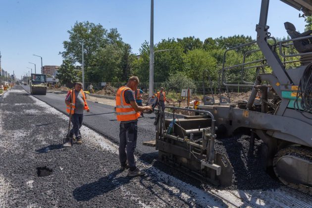 Prelungirea Ghencea: A început asfaltarea tronsonului 3 din București