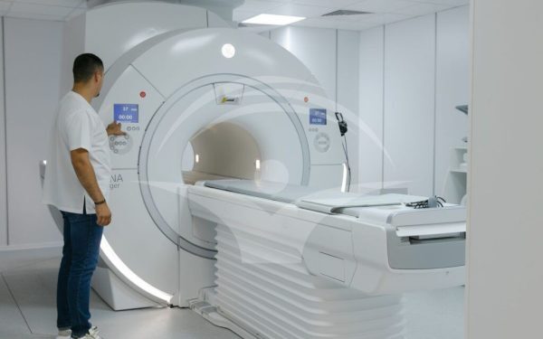 Substanță RMN, risc toxic: rămâne ani în corp