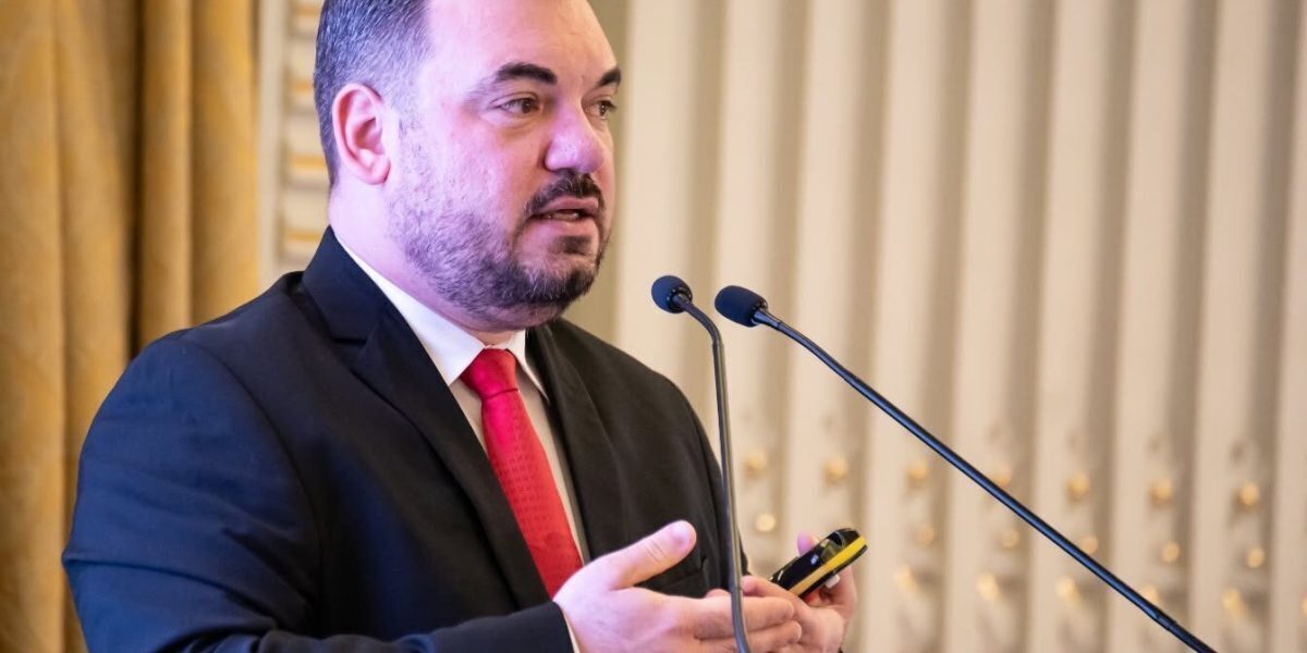 Audit la ANM: Ciolacu, Cseke și cadoul farmaceutic