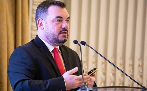 Audit la ANM: Ciolacu, Cseke și cadoul farmaceutic