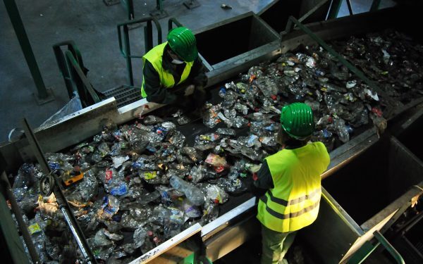 România bate ținta PNRR: Fabrici de reciclare, gata mai repede
