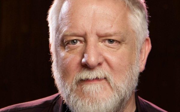 Actor celebru: Ultima lună de chimioterapie, revine pe scenă
