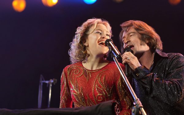 Jackman, Hudson, duet la SKYSHOWTIME: DE CE e de văzut „Song Sung Blue”