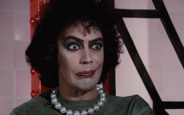 Tim Curry: Arta de a transforma personaje imposibile în roluri legendare