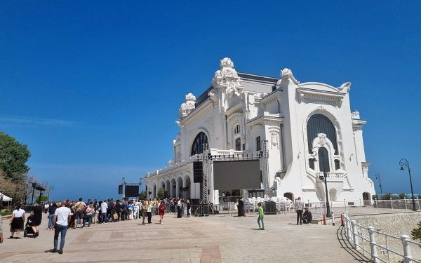 Fragmente dronă, lângă Cazinoul din Constanța