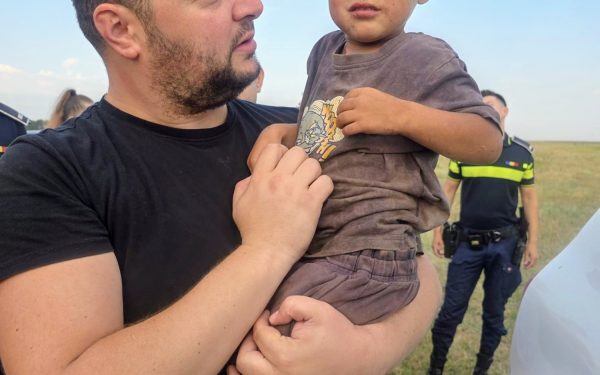 Constanța: Copilul dispărut de la stână, găsit viu. Fără infracțiune
