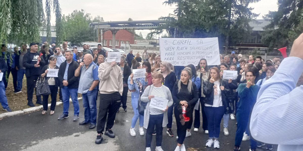 Grevă la Carfil Brașov: Angajații cer salarii și refuză restructurările