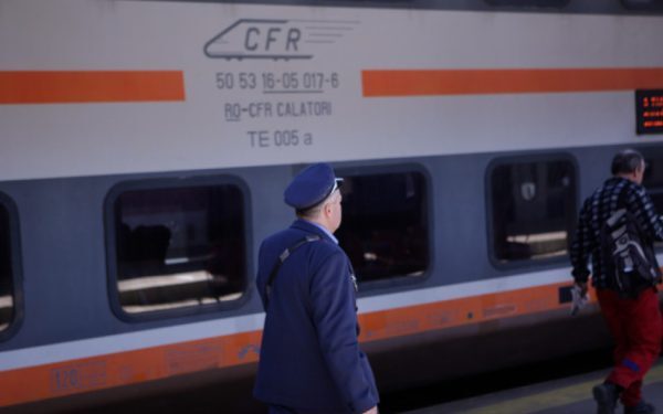 Radu Miruță: Călătorii fac CFR SA performant. Ce se întâmplă cu trenurile