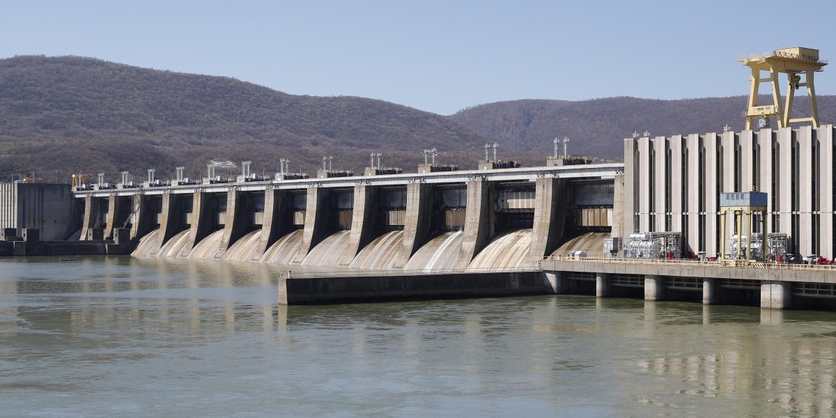 Dunărea-Nămol. Porțile de Fier, la jumătate din producție