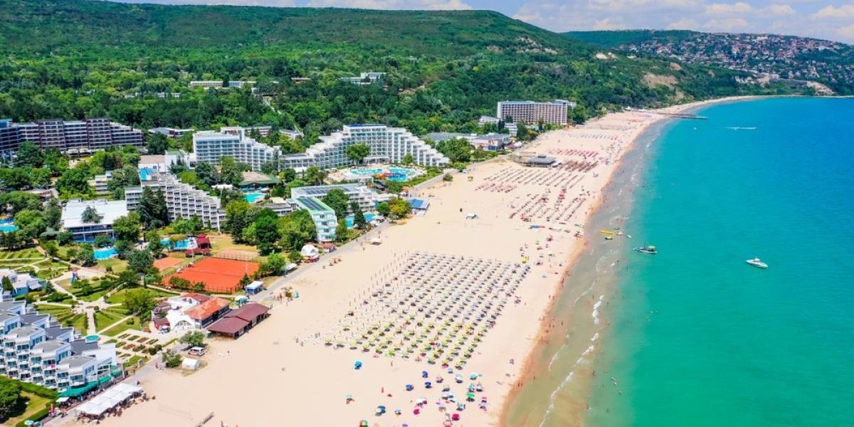 Turiștii români, blocați în Bulgaria: SMS-ul le-a ruinat vacanța de 3.540 euro