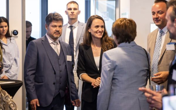 Oana Țoiu: Consulatul României la Frankfurt se deschide. Servicii pentru Hessa