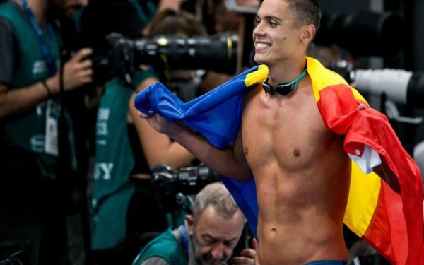 Popovici, în semifinale la Paris. Când înoată din nou