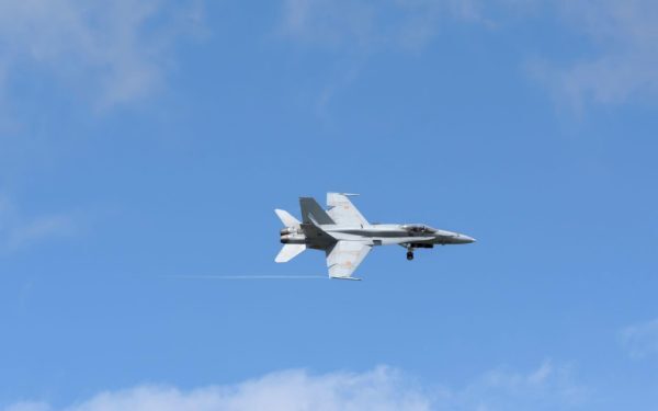 Tulcea sub foc? Avioane spaniole F-18, survolând județul