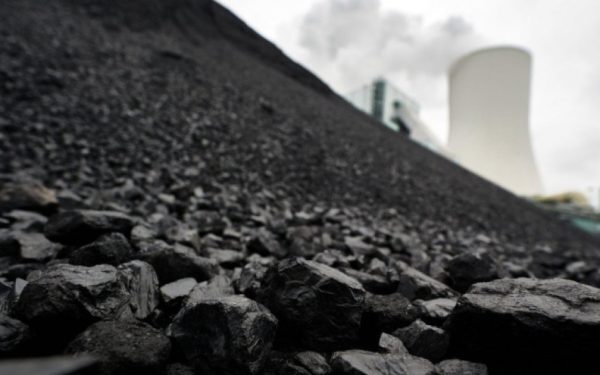 CCR: Legea decarbonizării, contestată de Președinte