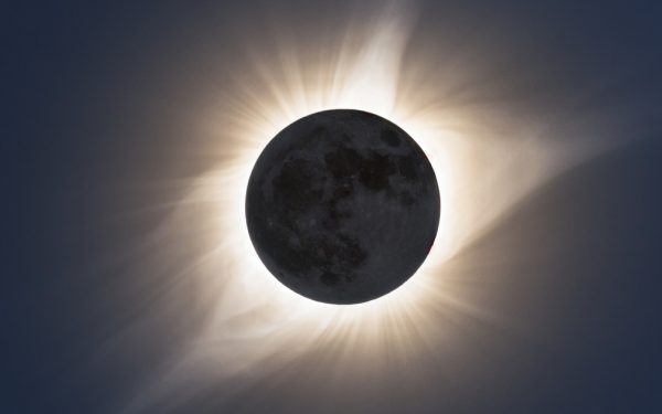 Eclipsa, luxul infernal: Europa, peste 1.000 $/noapte