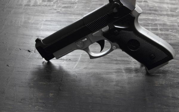 Trei inculpați pentru arme letale din Turcia spre România