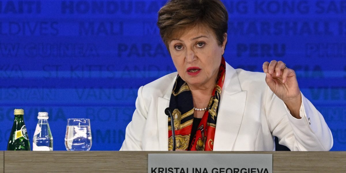 Economia mondială, provocată de Iran, dar FMI avertizează de șoc energetic