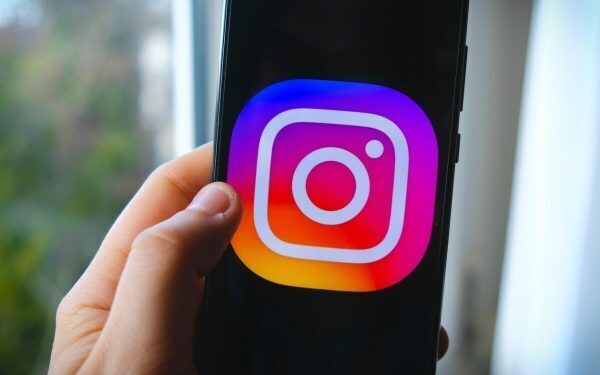 Instagram editează Reels-uri rapid: noua funcție First Draft taie pauzele
