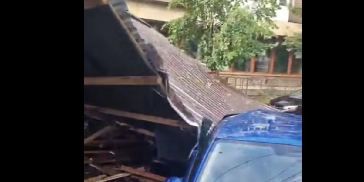 Sibiu: Bloc prăbușit peste mașini, fără victime