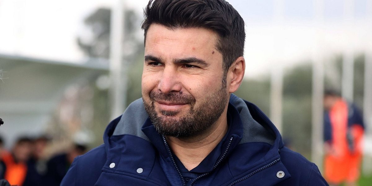 Mutu revine! Briliantul, cu un atacant legendar