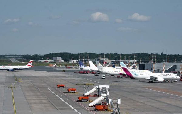 Aviația, risc social. Controale rare în UE