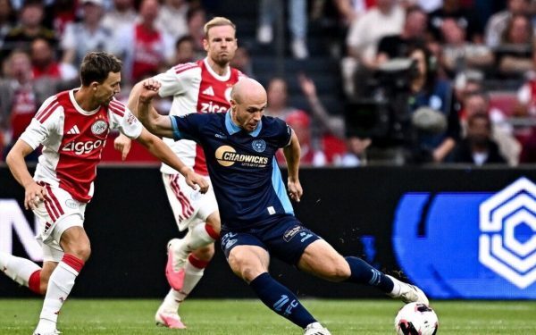 Ajax bate Shelbourne 3-1, VOYO LIVE!