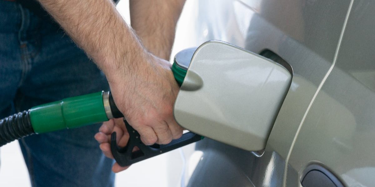 Benzină și motorină sâmbătă: prețuri în București, Iași, Cluj, Timișoara, Constanța