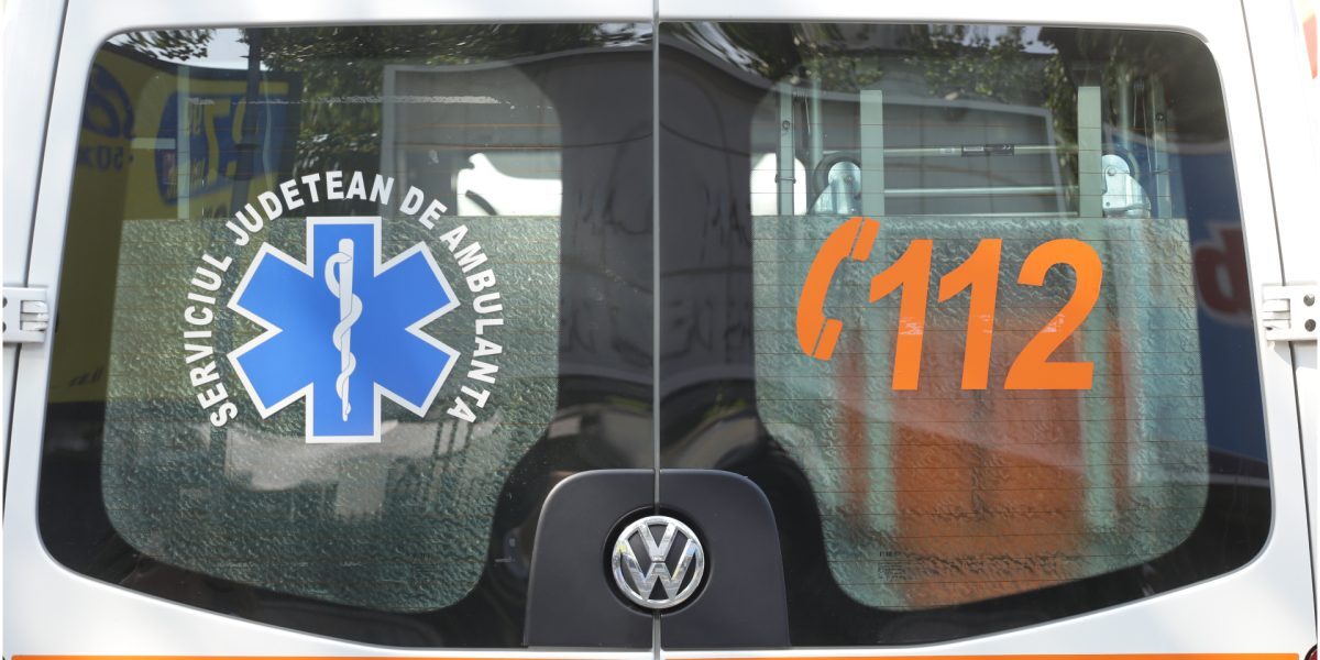 Ambulanța din Cluj, atacată. Fake news-ul, o boală periculoasă