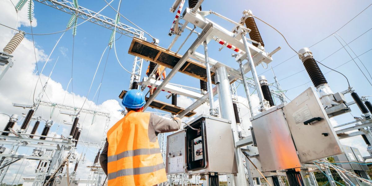 Transelectrica: Profit record de 356 mil. lei, în ciuda scăderii consumului
