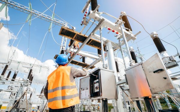 Transelectrica: Profit record de 356 mil. lei, în ciuda scăderii consumului