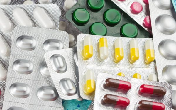 Bolnavii de cancer, disperați: 3 medicamente lipsesc, 8 cu probleme grave