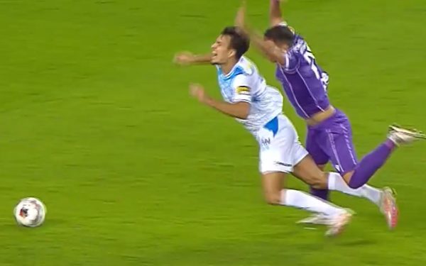 Craiova – FC Argeș: Penalty cerut, VAR-ul validează decizia lui Szabolcs Kovacs