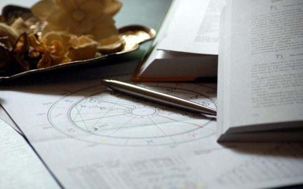 Horoscop Weekend: Veste majoră pentru o zodie, noroc la bani