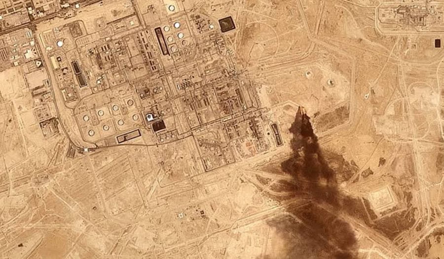 Houthi atac rafinăria saudită de la Marea Roșie