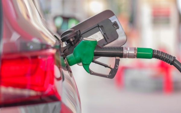 Prețuri noi la pompă: Scumpiri la benzină și motorină în România