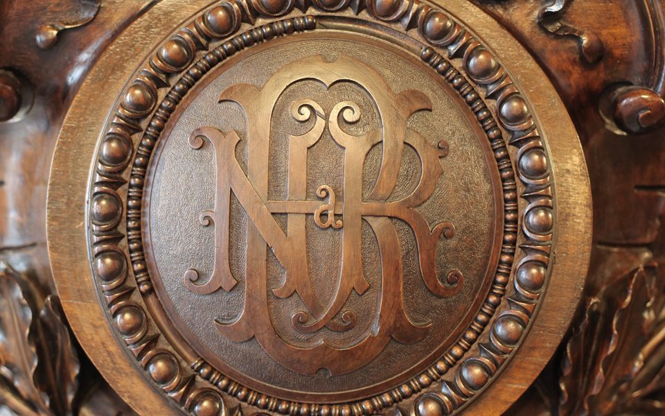 BNR a dat 3,5 miliarde € pentru leu: Rezerve-record, circul politic n-a oprit cursul