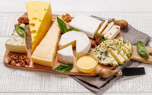 Brânza sănătoasă: Alergia la calorii și pericolele ascunse