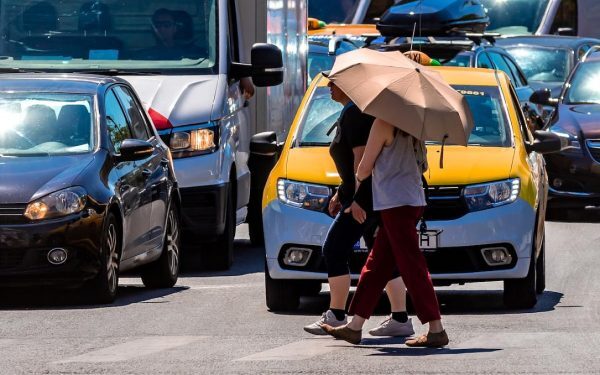 Căldură extremă în România, alertă roșie în vest la 41°C